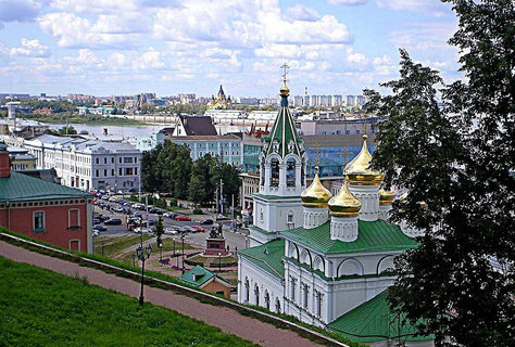 Площадь народного единства с памятником Минину и Пожарскому. Вид со стены Нижегородского кремля